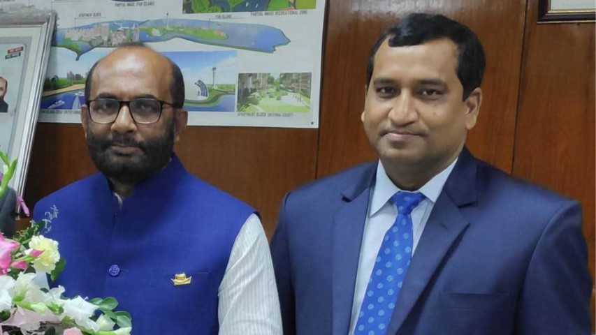 সাবেক মন্ত্রী শ ম রেজাউল করিমের ছোট ভাই গ্রেপ্তার